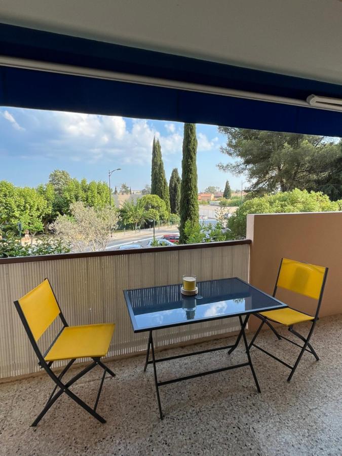 T2 Avec Terrasse & Parking A 5 Min Du Centre, 10 Min Des Plages Hyeres Bagian luar foto