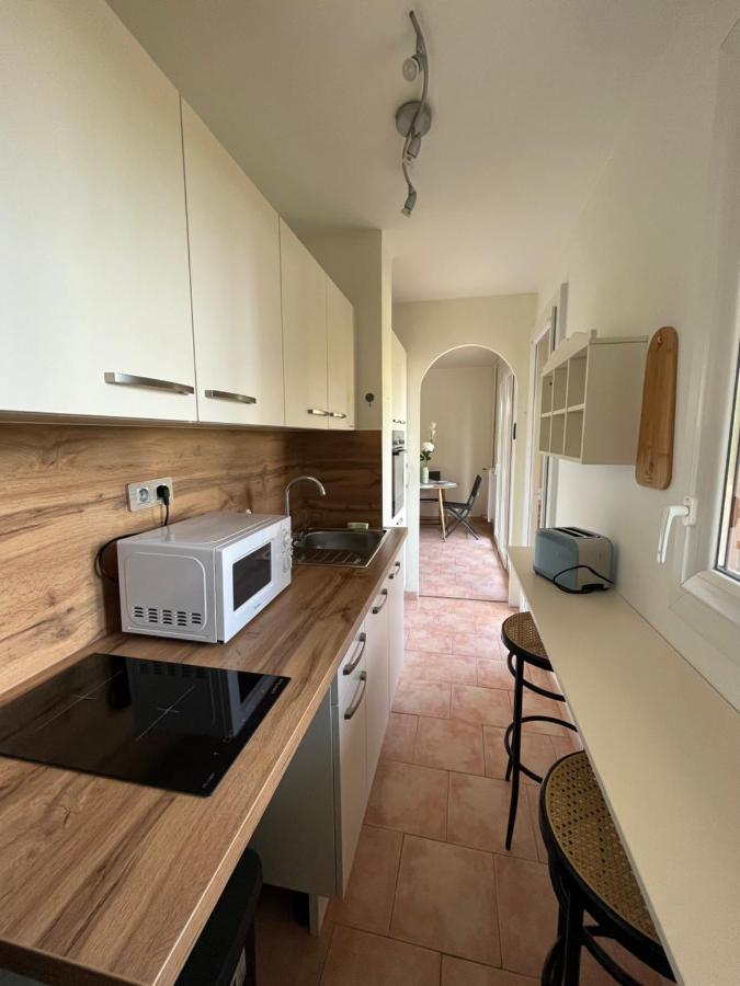 T2 Avec Terrasse & Parking A 5 Min Du Centre, 10 Min Des Plages Hyeres Bagian luar foto