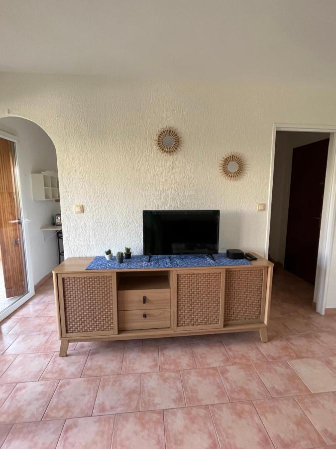 T2 Avec Terrasse & Parking A 5 Min Du Centre, 10 Min Des Plages Hyeres Bagian luar foto